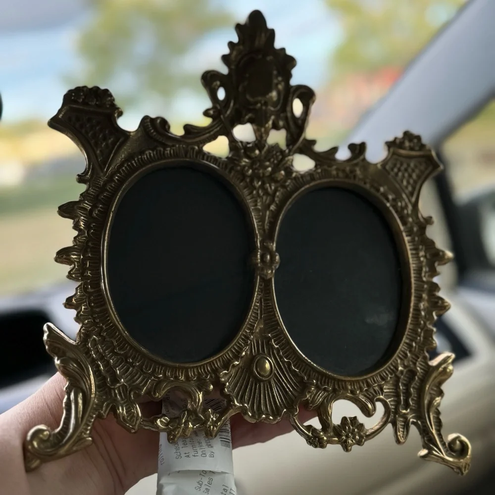 Vintage Victorian Style Brass Ornate Oval Double Photo Easel Picture Frame